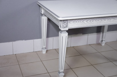 Кухонный стол Инфинити белый с серой патиной