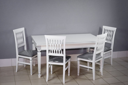 Комплект мебели для кухни стол Инфинити белый и четыре стула Инфинити белых с серебром