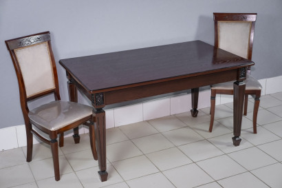 Комплект мебели для кухни стол Инфинити венге с темной патиной и два стула Эдем венге, сиденье велюр бежевый.