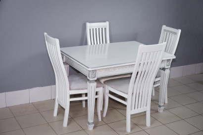 Комплект мебели для кухни стол Инфинити белый с серой патиной и четыре стула Вегас белые
