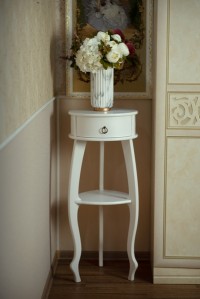 Подставка Берже 12 (102х40х40) в классическом стиле, белый ясень Подставка Берже 12 (102х40х40) в классическом стиле, белый ясень