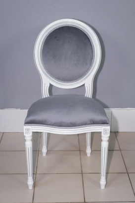 Стул кухонный Медальон белый с серебряной патиной. Велюр серый.