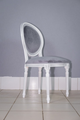 Стул кухонный Медальон белый с серебряной патиной. Велюр серый.