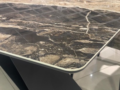 Стол DikLine SKY220 Керамика Amadeus/подстолье черное/опоры черные (2 уп.)