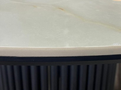 Стол DikLine AKR120 Керамика глянец Ostra Bianco/подстолье черное/опоры черные (2 уп.)