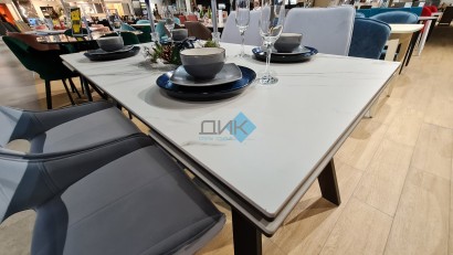 Стол DikLine SFE160 Керамика Белый мрамор/подстолье черное/опоры черные (2 уп.)
