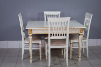 Комплект мебели для кухни стол Инфинити слоновая кость с золотой патиной и четыре стула Инфинити бежевый с золотом, сиденье велюр бежевый