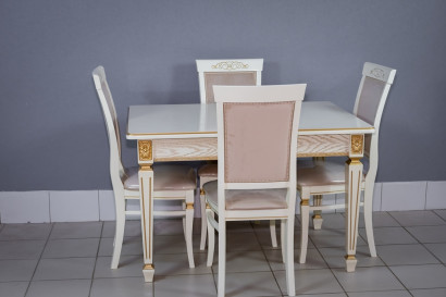 Комплект мебели для кухни стол Инфинити слоновая кость с золотой патиной и четыре стула Эдем белый с золотом, сиденье велюр бежевый