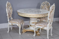 Комплект мебели для кухни стол Голд слоновая кость в золоте и три стула Силики белый в золоте, сиденье жаккард.