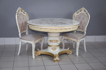 Комплект мебели для кухни стол Голд слоновая кость в золоте и два стула Шейх белый в золоте, сиденье велюр, спинка с каретной стяжкой